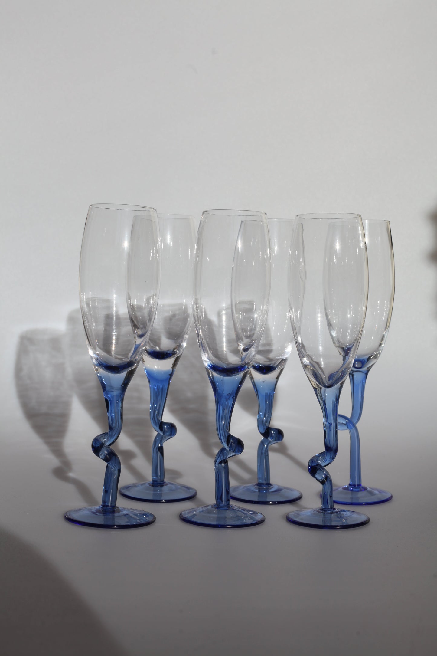 Wavy flutes