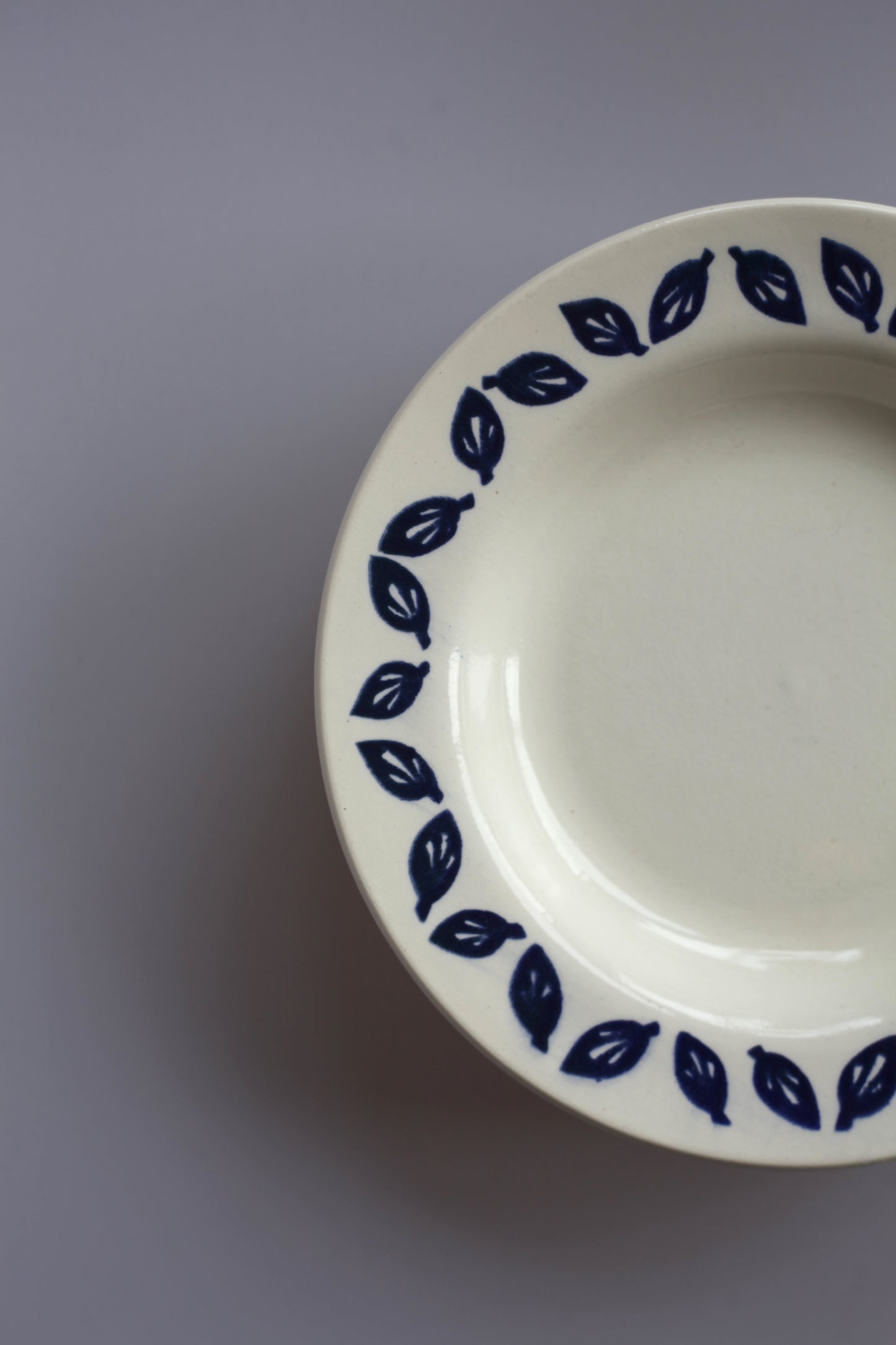 Borden met blauw detail