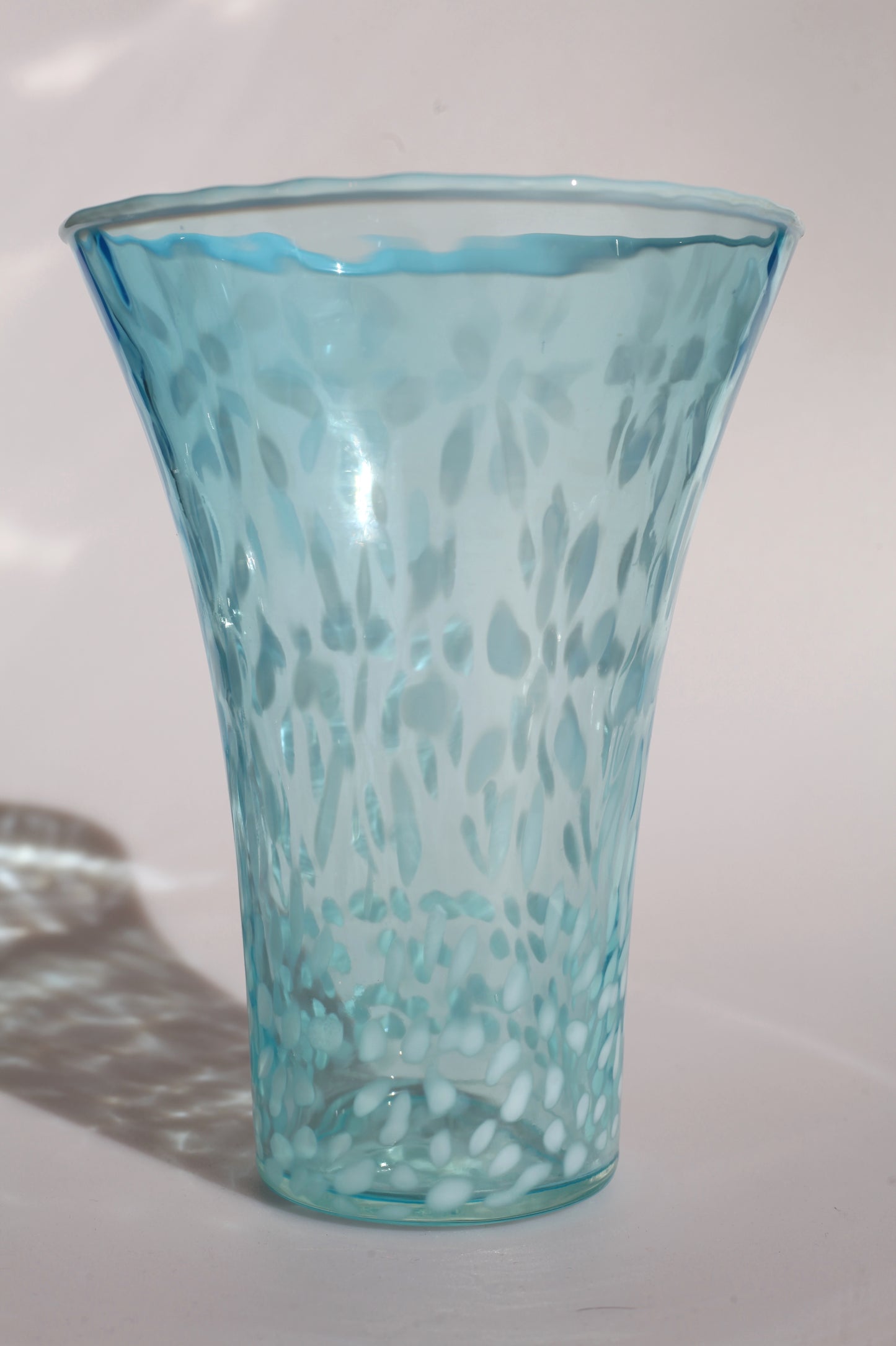 Licht blauwe vaas